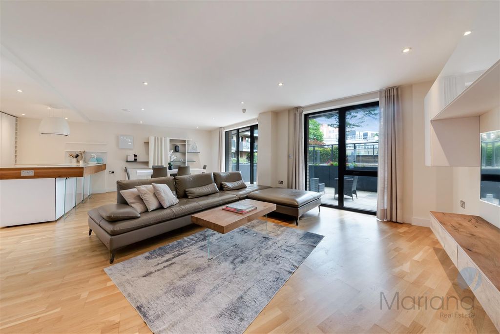 Property photo 1 of 19 Reception Room/Kitchen