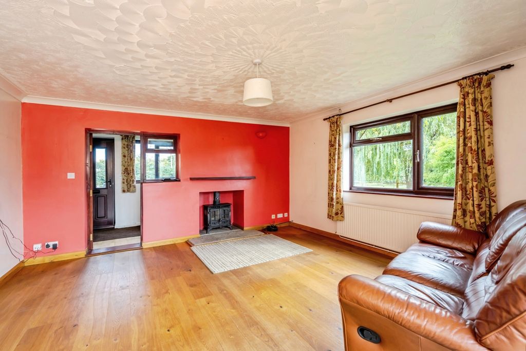 Property photo 2 of 16 Photo