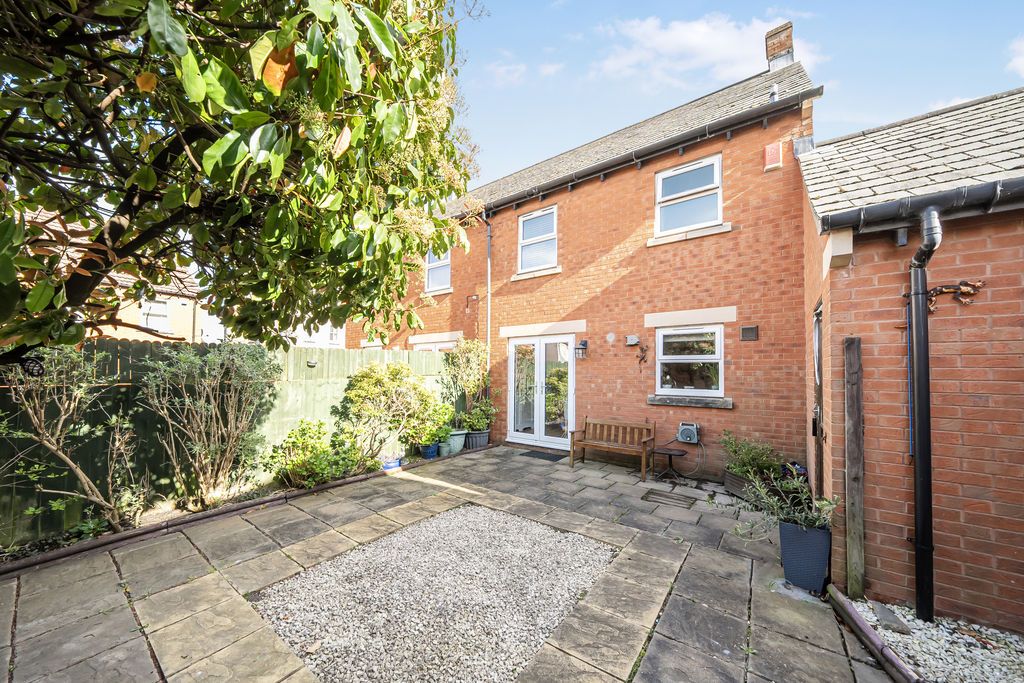 Property photo 2 of 18 Photo 2