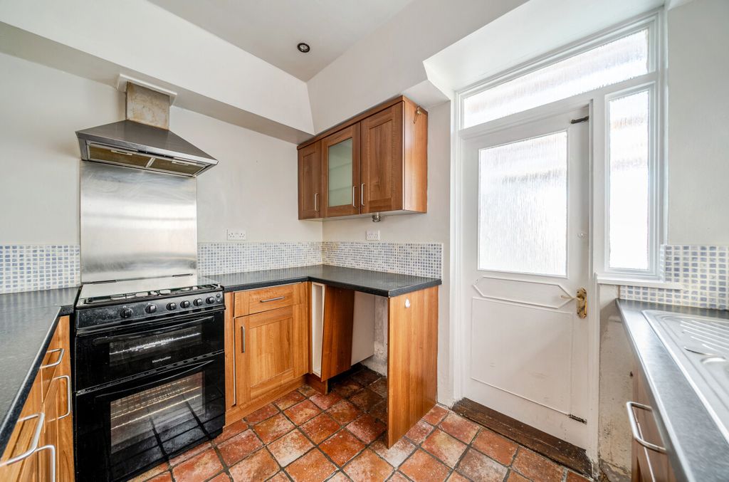 Property photo 3 of 14 1509921-17-6A8344...