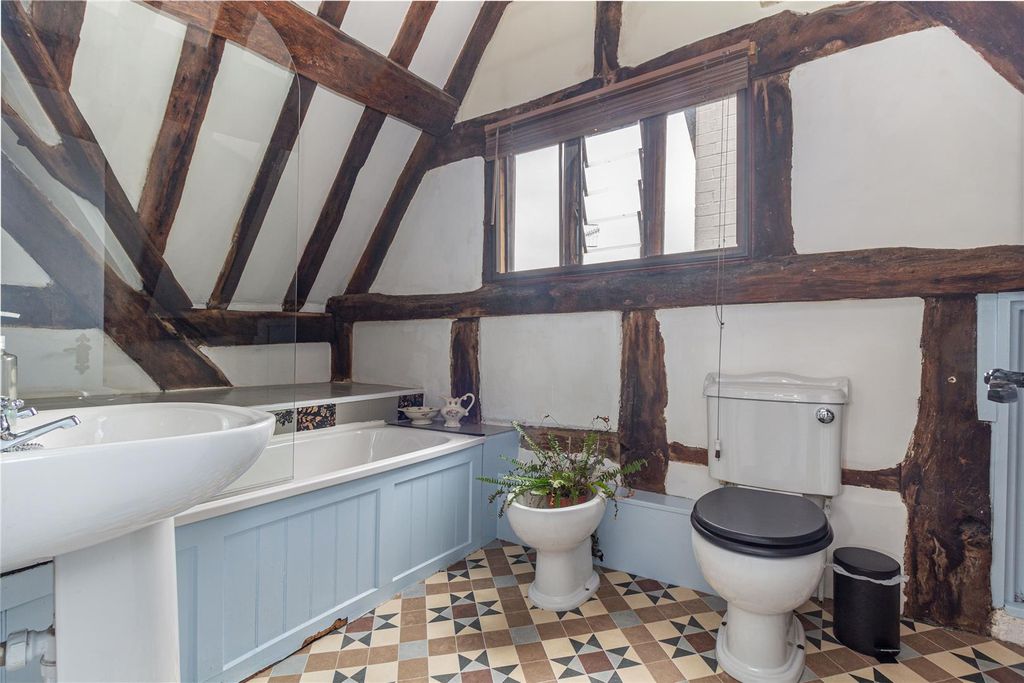 Property photo 3 of 16 Bathroom-1.Jpg