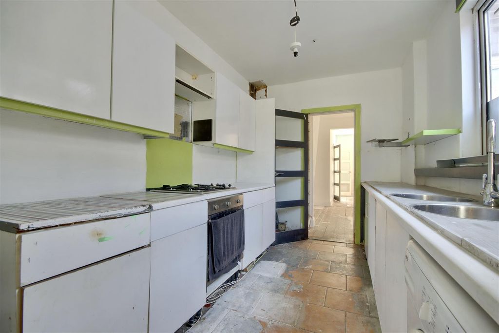 Property photo 1 of 11 37060Ac9-5Fd9-45E8-Bf7B-754Bfbd823E6_1_201_A.Jpeg