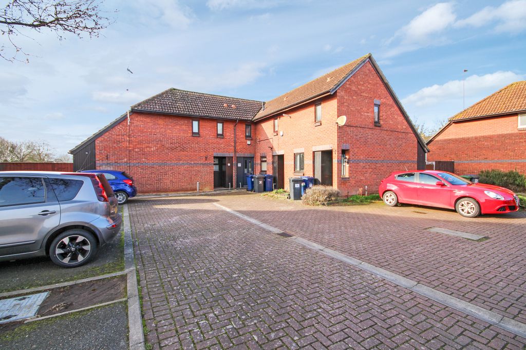 Property photo 1 of 8