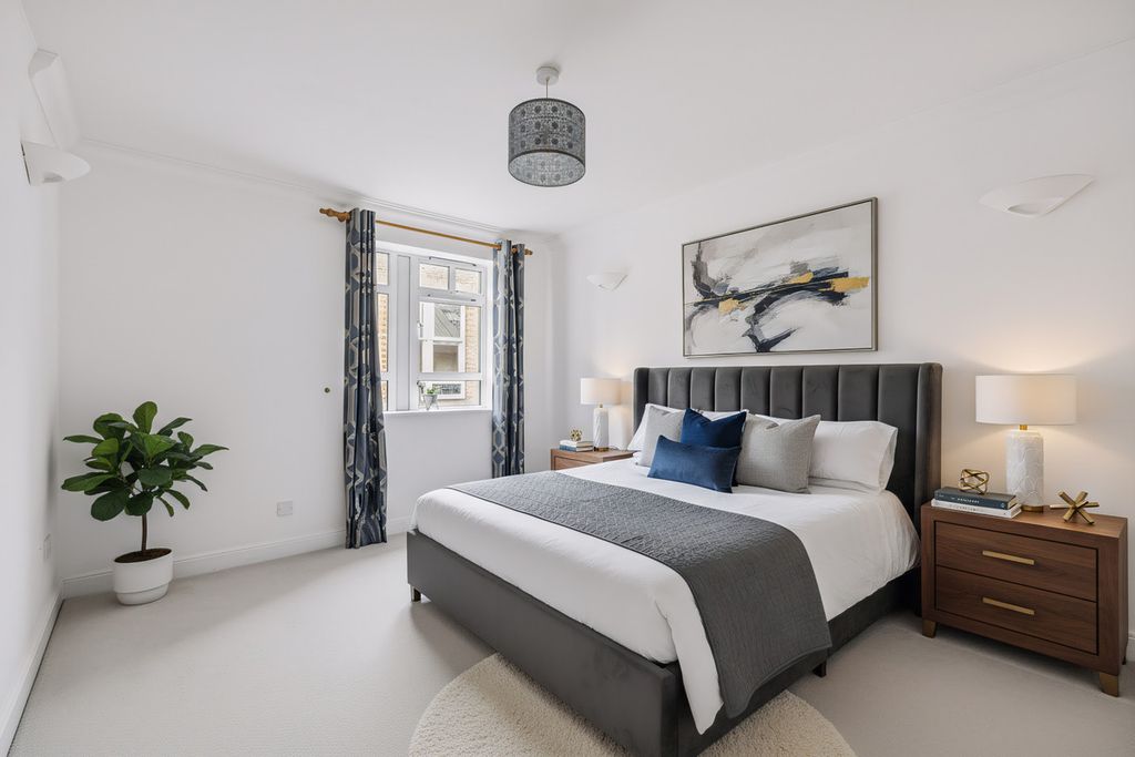 Property photo 3 of 8