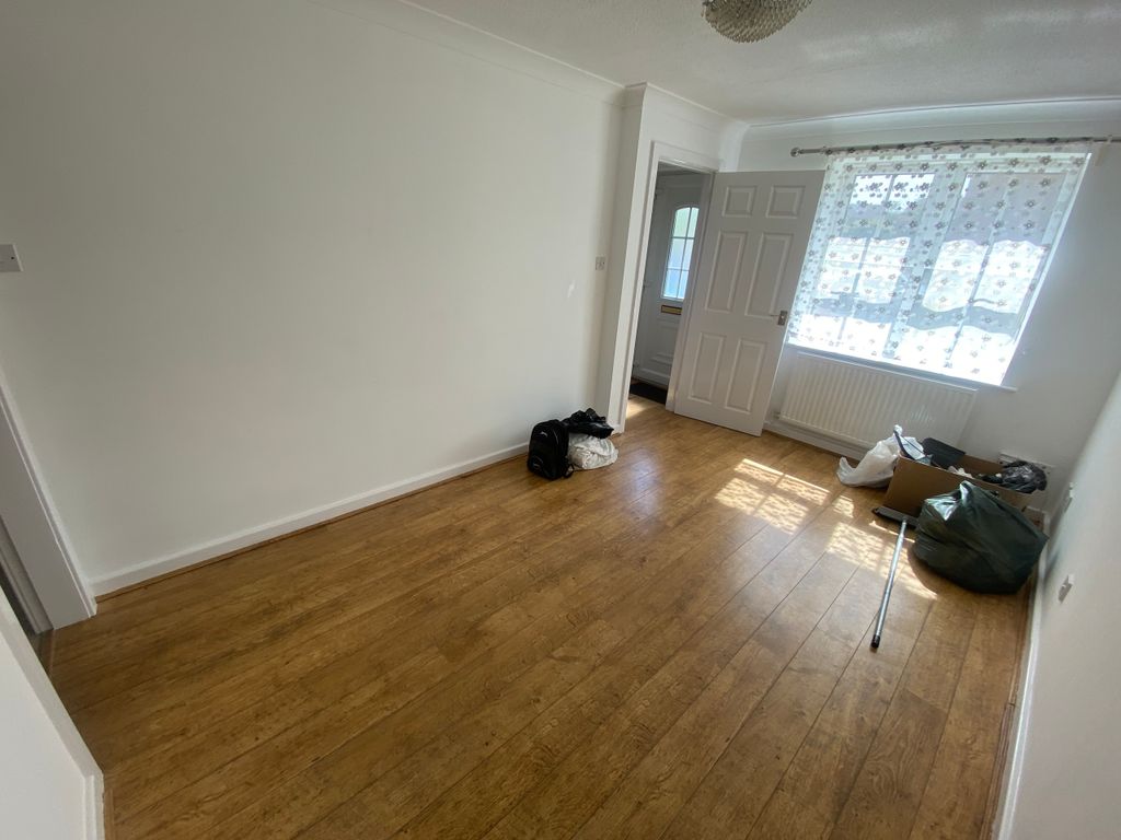Property photo 3 of 12 Img_3467