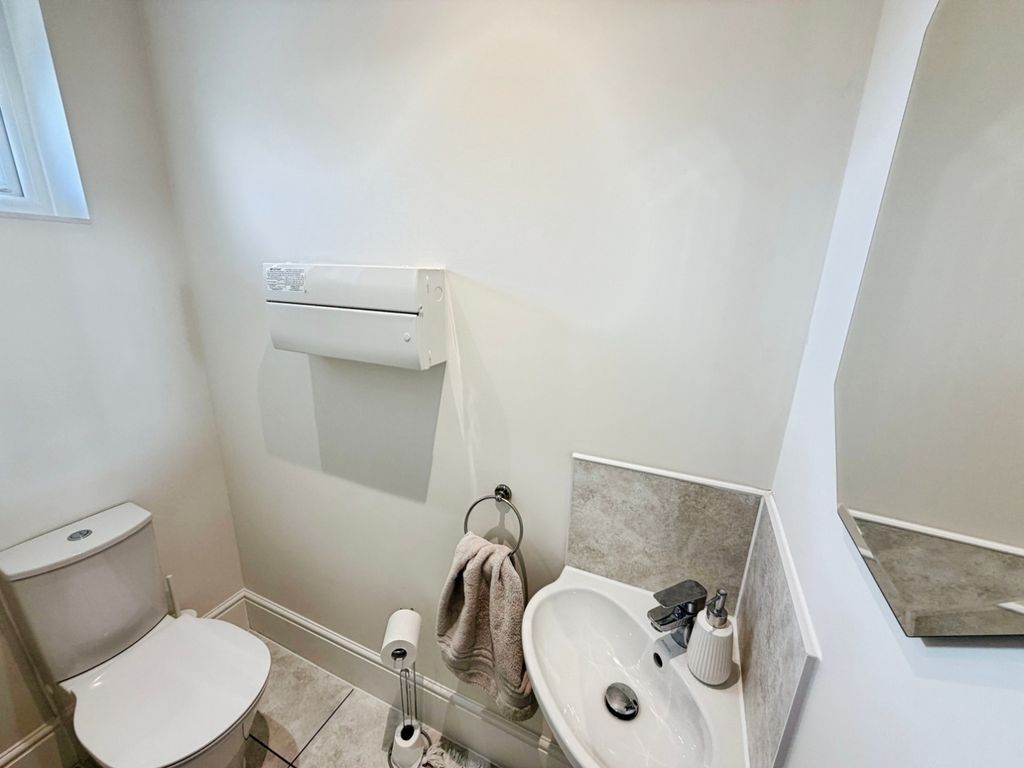 Property photo 3 of 23 Pbox-Img.Jpg