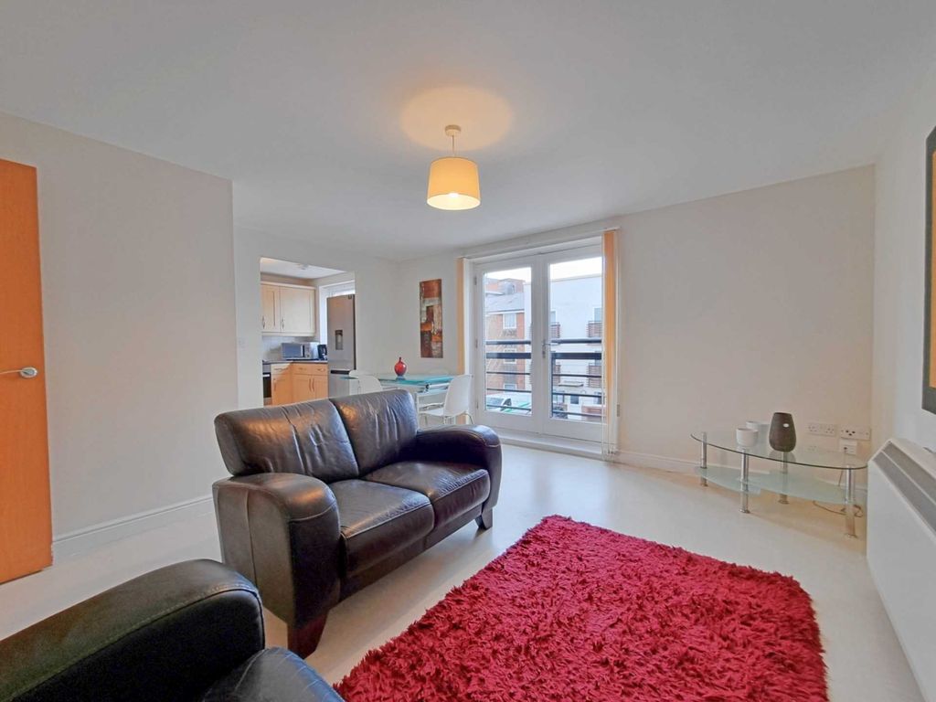 Property photo 2 of 18