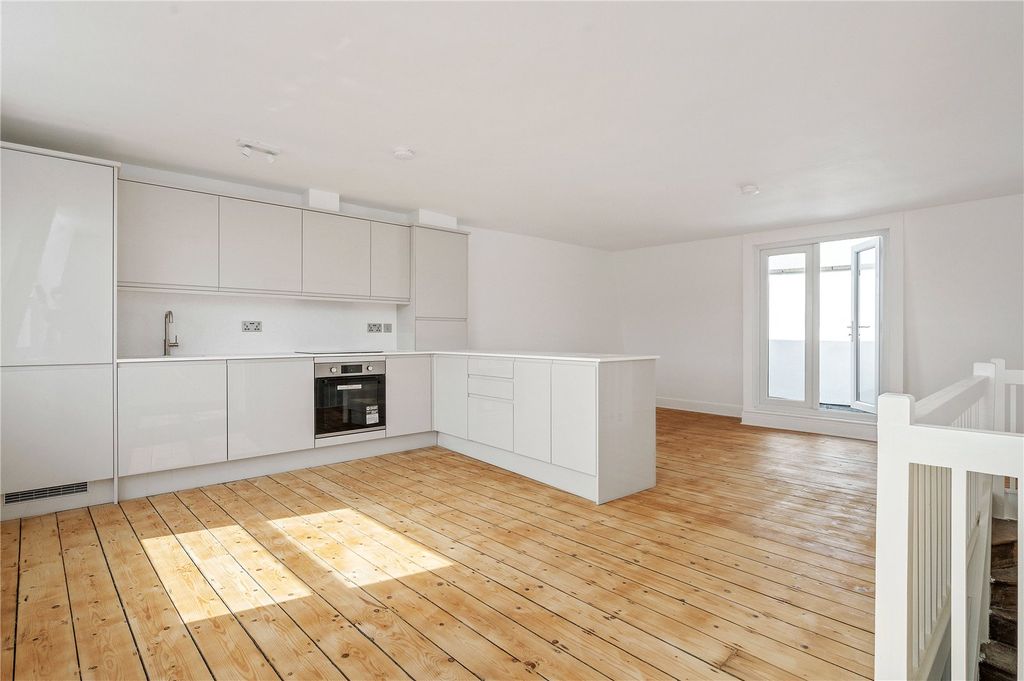 Property photo 3 of 16 Picture No. 37