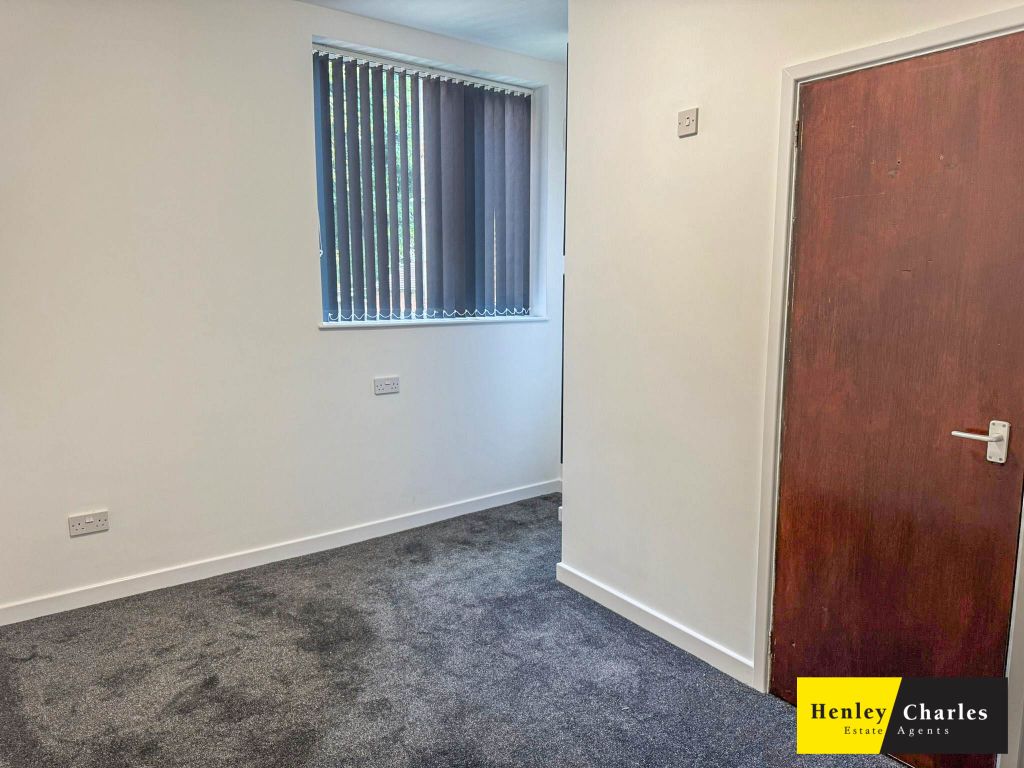 Property photo 3 of 3