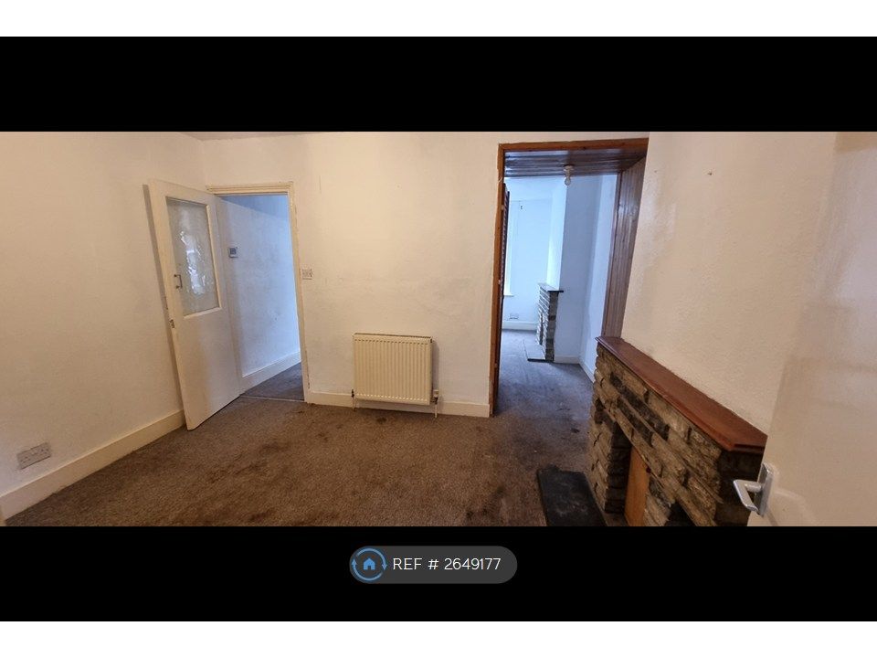 Property photo 2 of 10 Back Living Room