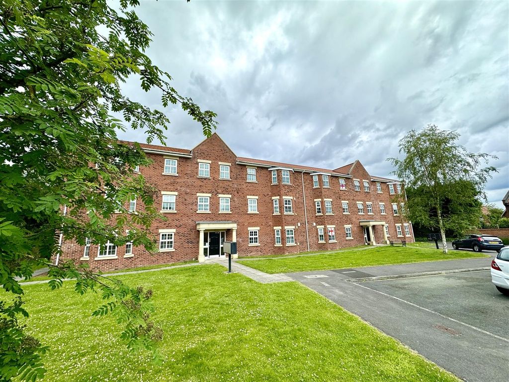 Property photo 1 of 8