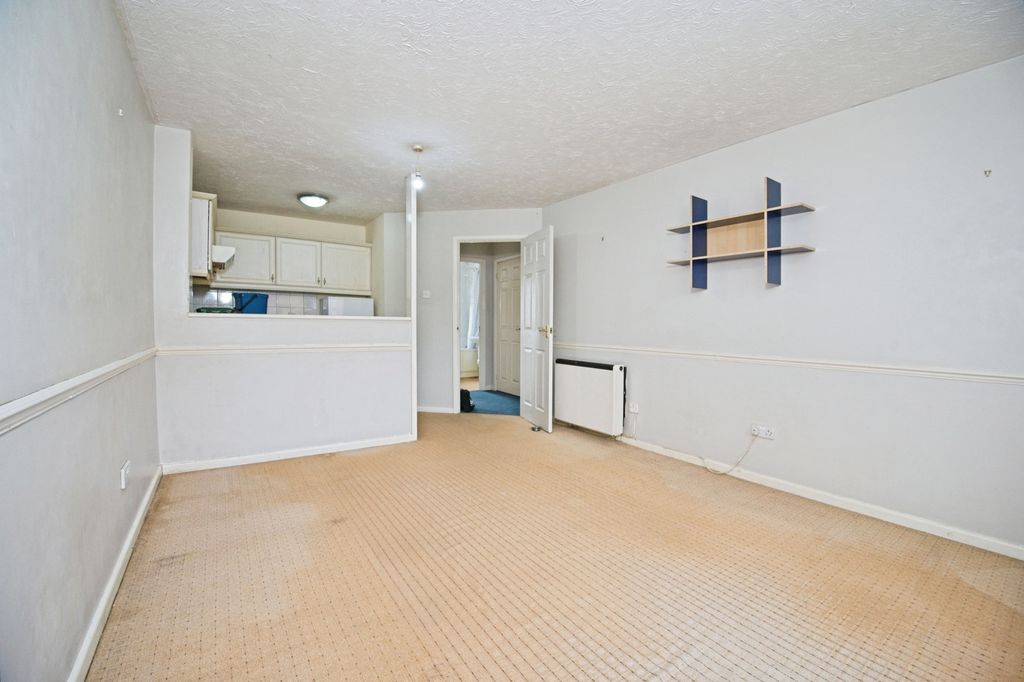 Property photo 3 of 13 Living/Dining Area