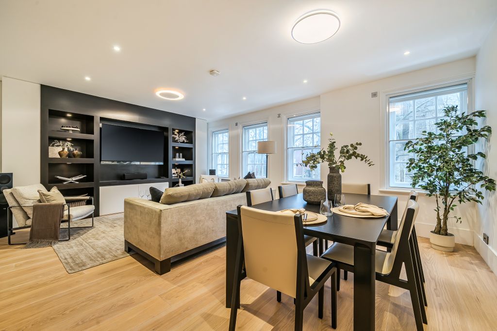 Property photo 1 of 30 Receotion