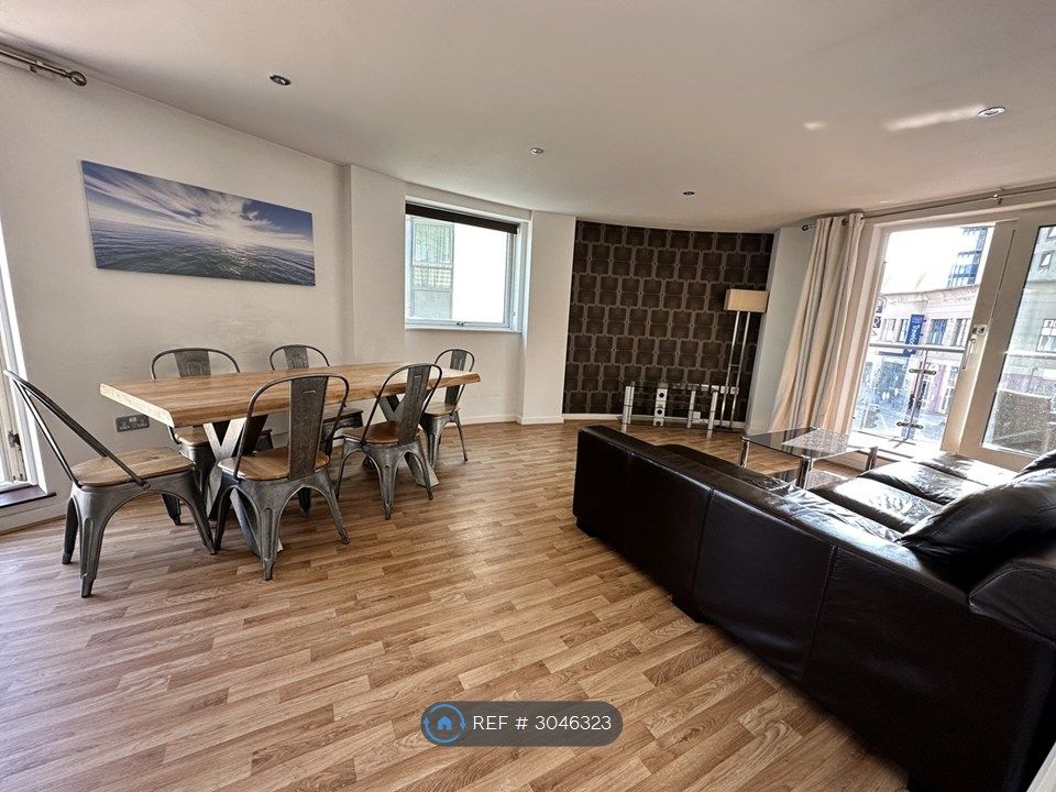 Property photo 1 of 32