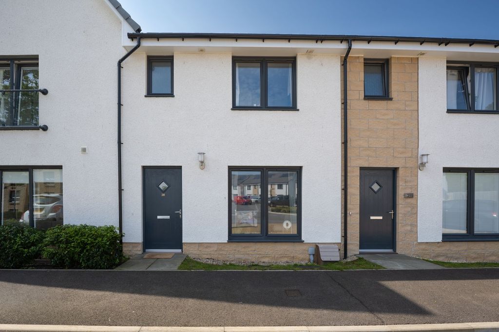 Property photo 1 of 27