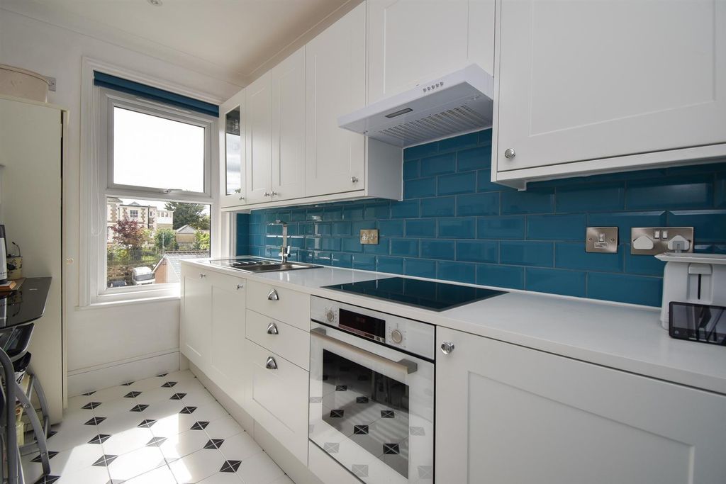 Property photo 2 of 12 Kitchen
