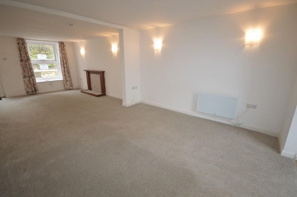 Property photo 3 of 12 Dsc_0026 (Medium).Jpg