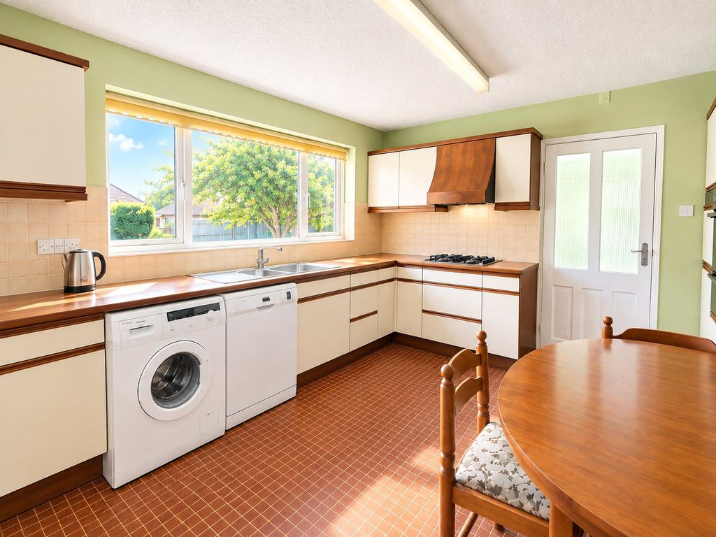 Property photo 3 of 16 Picture No. 11