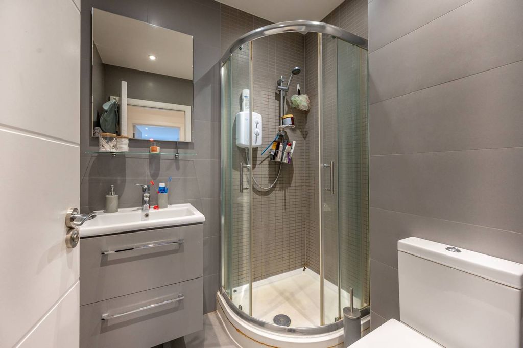 Property photo 2 of 4