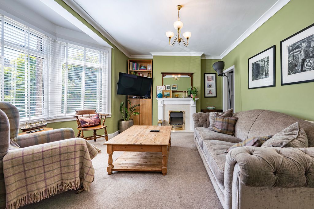 Property photo 3 of 42