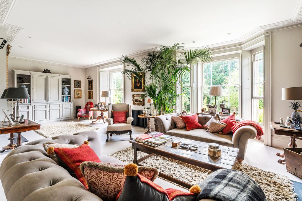 Property photo 2 of 35 Image