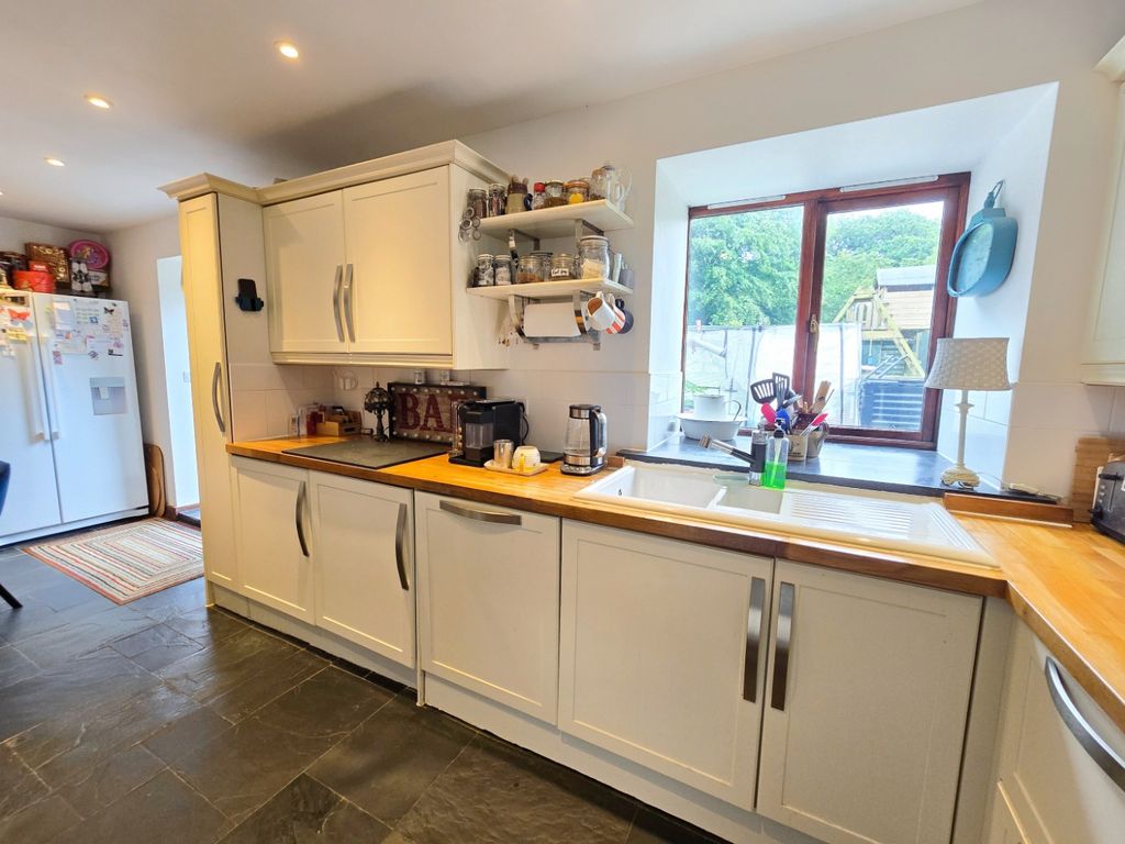 Property photo 3 of 19 5220216