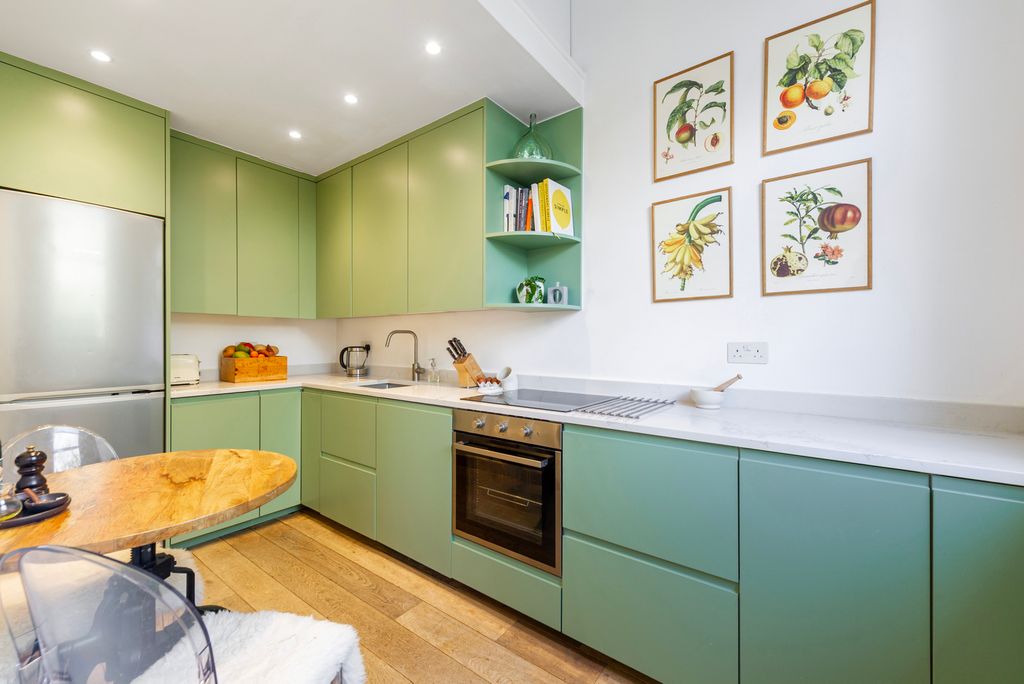 Property photo 3 of 15 Kitchen