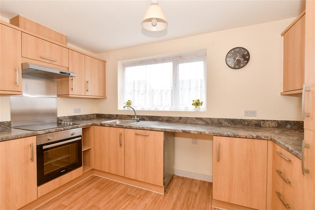 Property photo 2 of 14 Kitchen