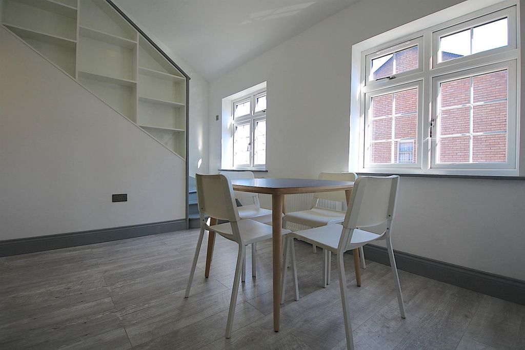 Property photo 3 of 5 Img_0108.Jpg