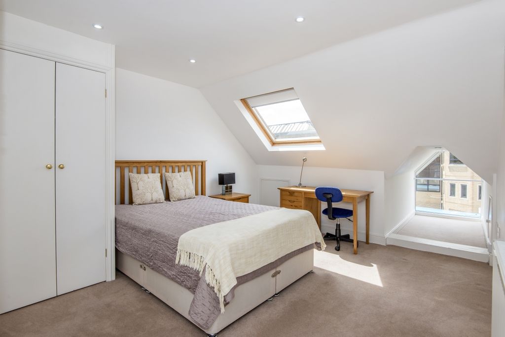 Property photo 1 of 7 Mainroom4