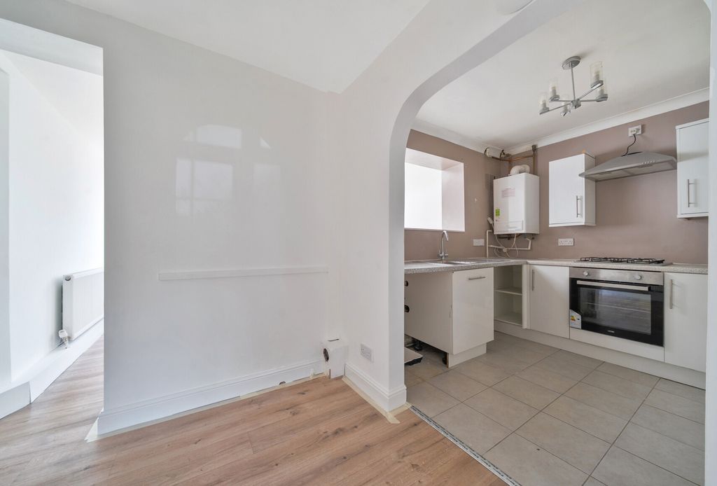 Property photo 2 of 11 1315799-6-68596c4...