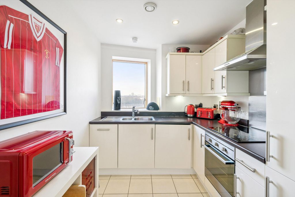 Property photo 2 of 11 Image