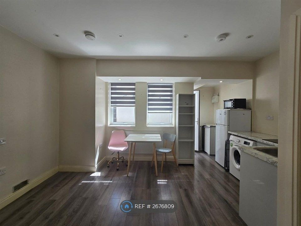 Property photo 2 of 5