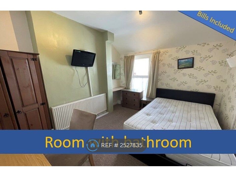 Property photo 1 of 18 Room 5