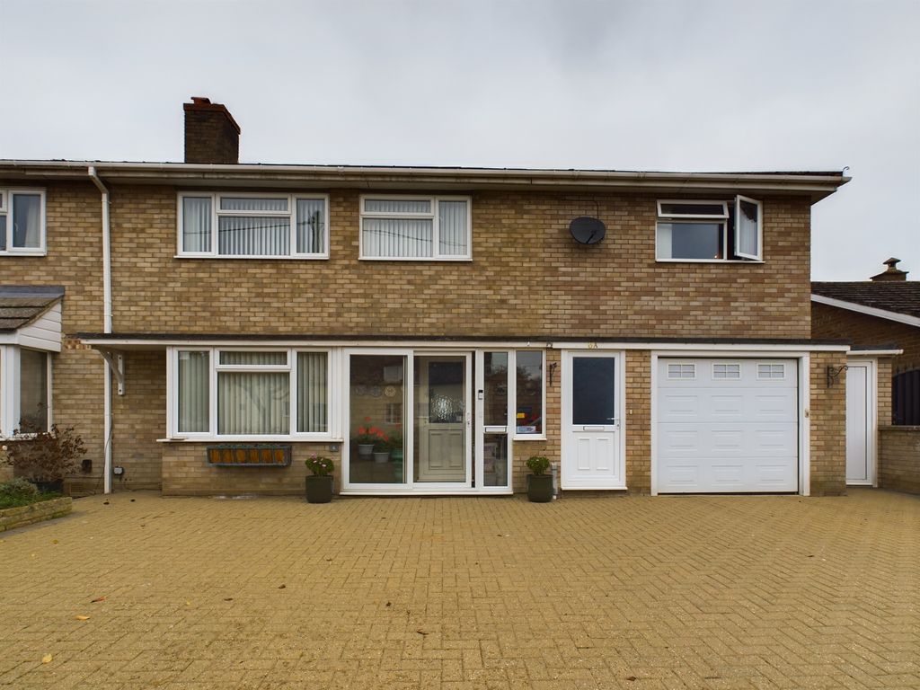Property photo 1 of 10 Cam02545G0-Pr0279-Still009