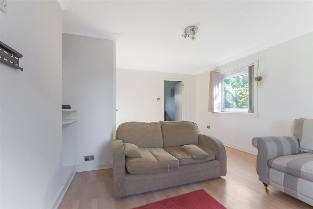 Property photo 3 of 19 Picture No. 05