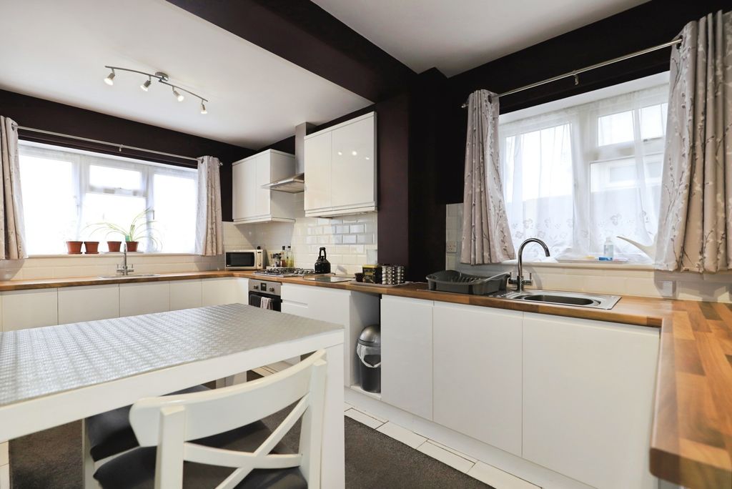 Property photo 2 of 20 Pbox-Img.Jpg