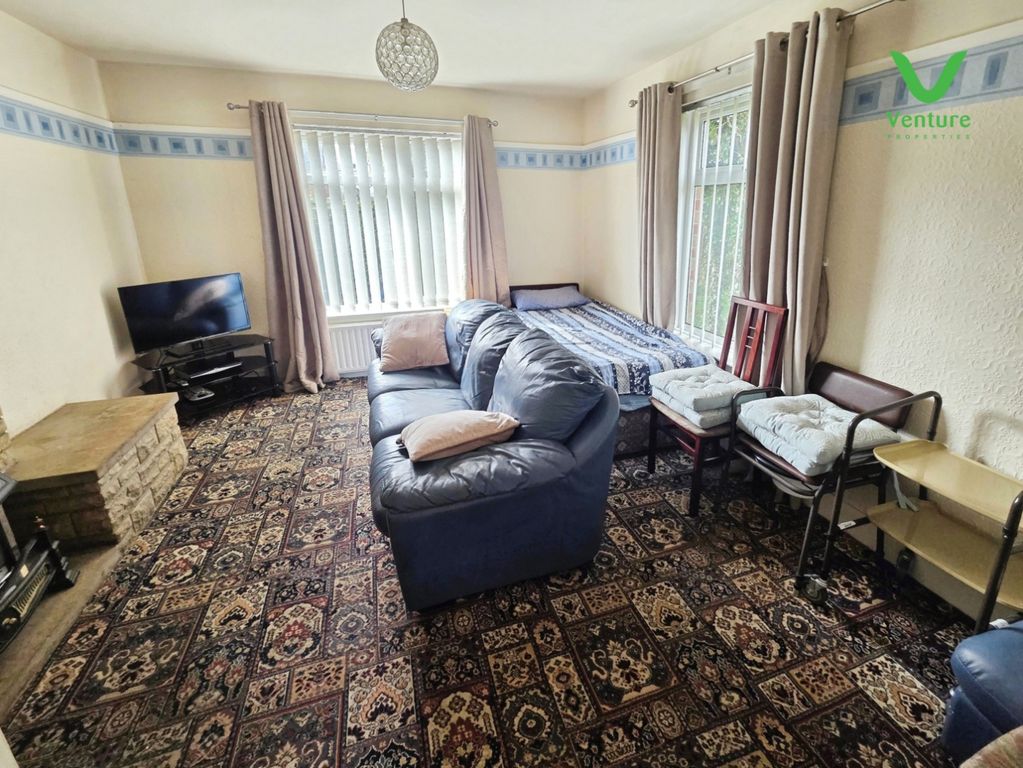 Property photo 2 of 12 Pbox-Img.Jpg
