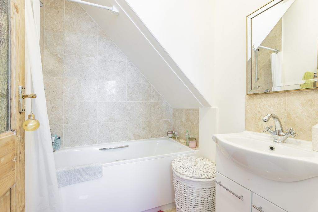 Property photo 3 of 6 628470 (5)
