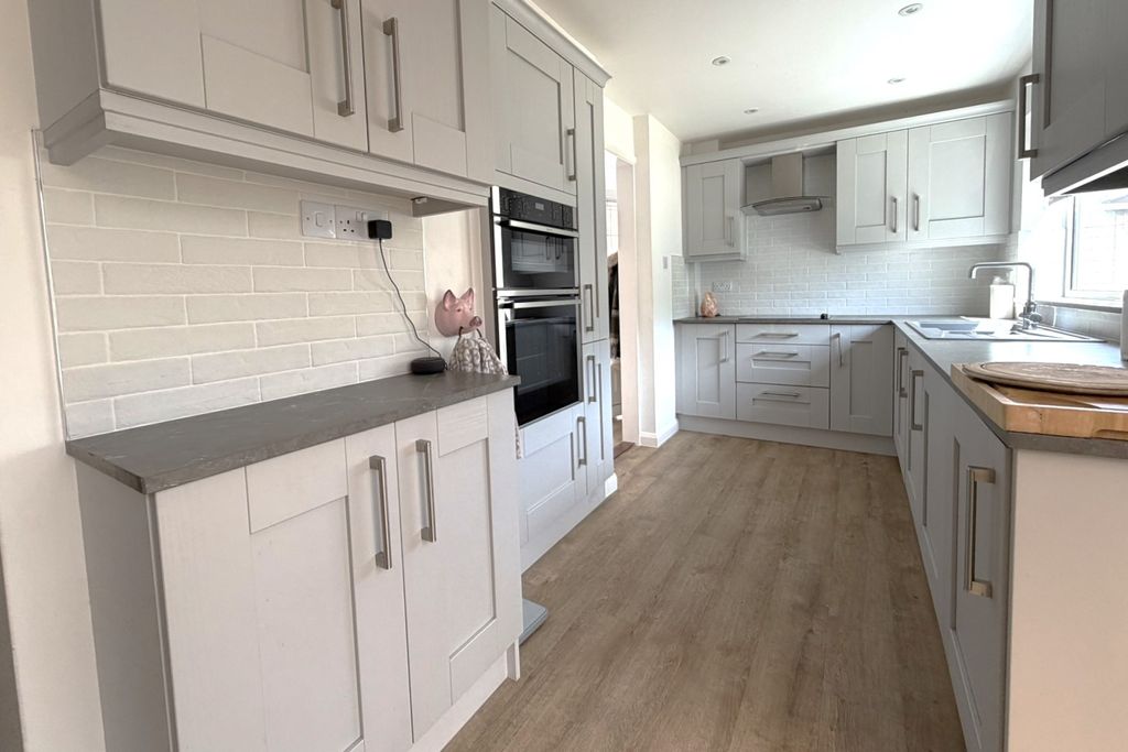 Property photo 3 of 17 A Kitchen 2