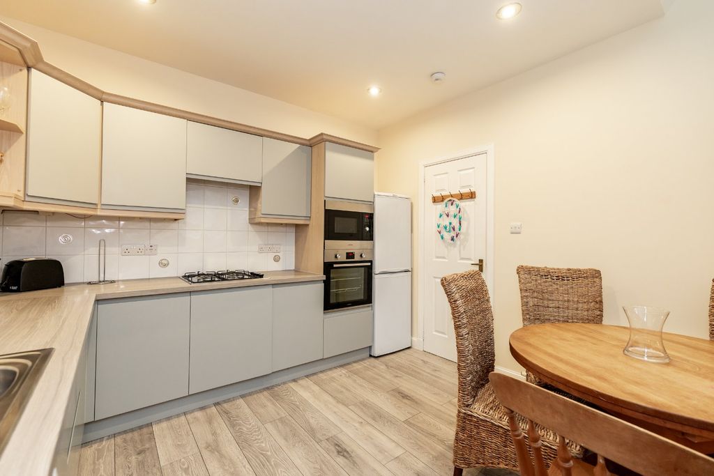 Property photo 2 of 20 Photo 2