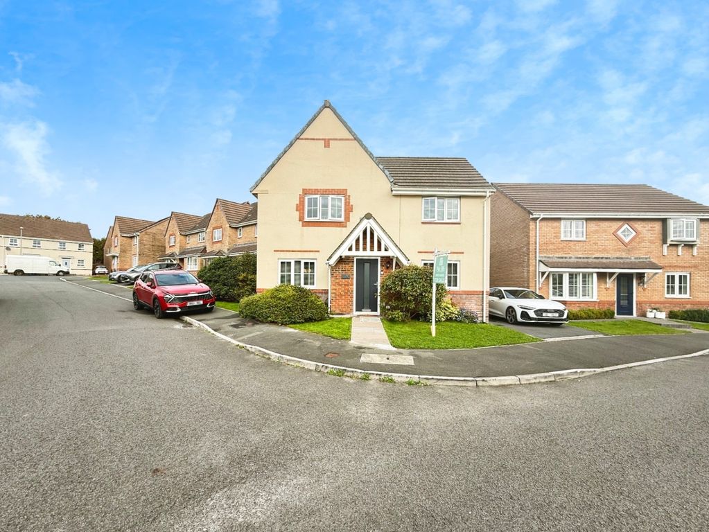 Property photo 2 of 33 4603204