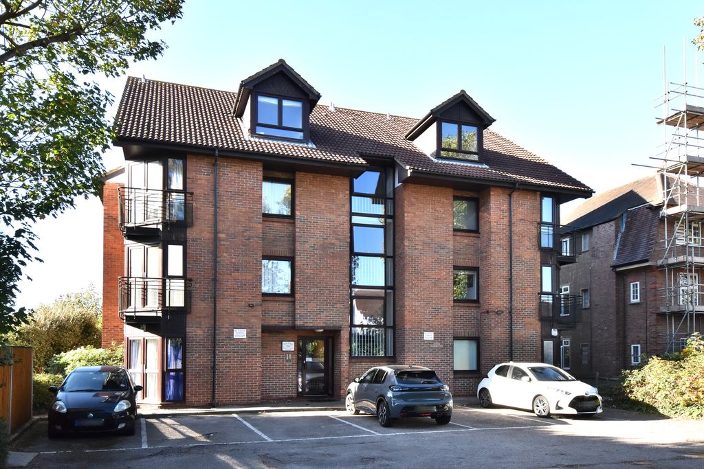 Property photo 1 of 11