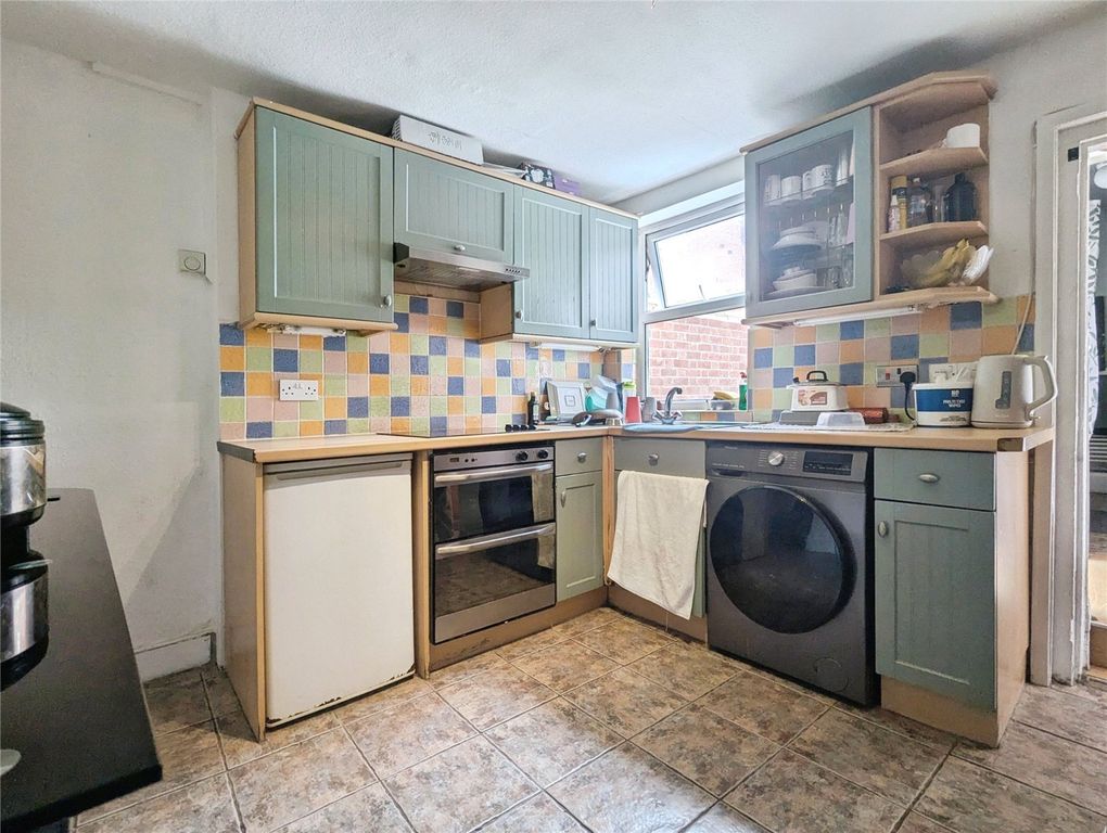 Property photo 2 of 10 Picture No. 24