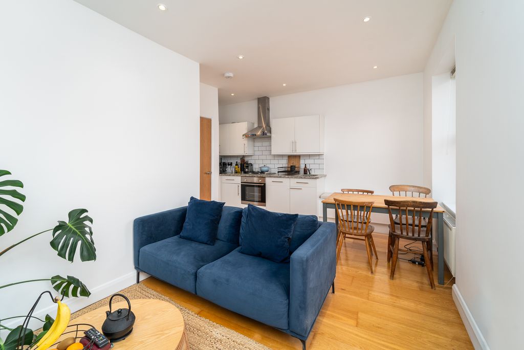 Property photo 3 of 10 Ndb03832-Edit