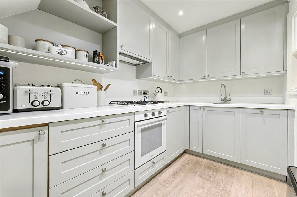 Property photo 3 of 12 Picture No. 10