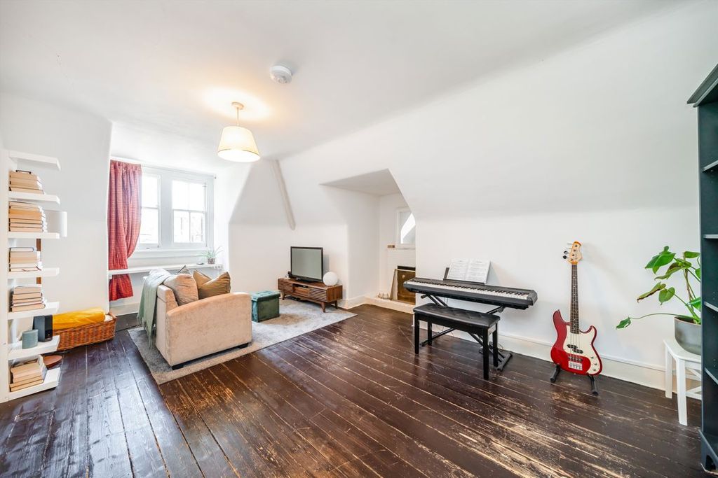 Property photo 2 of 5