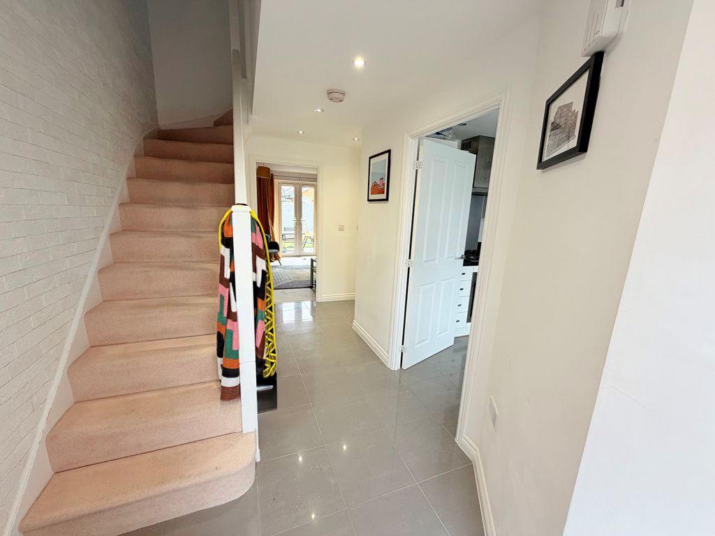 Property photo 3 of 10 Image