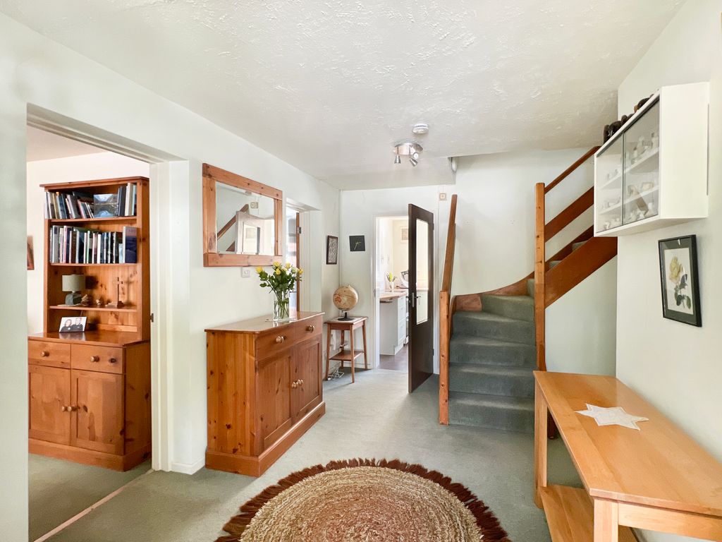 Property photo 2 of 36 110709Cb928B46F32463584Aae35Ebf6Bc937Dee