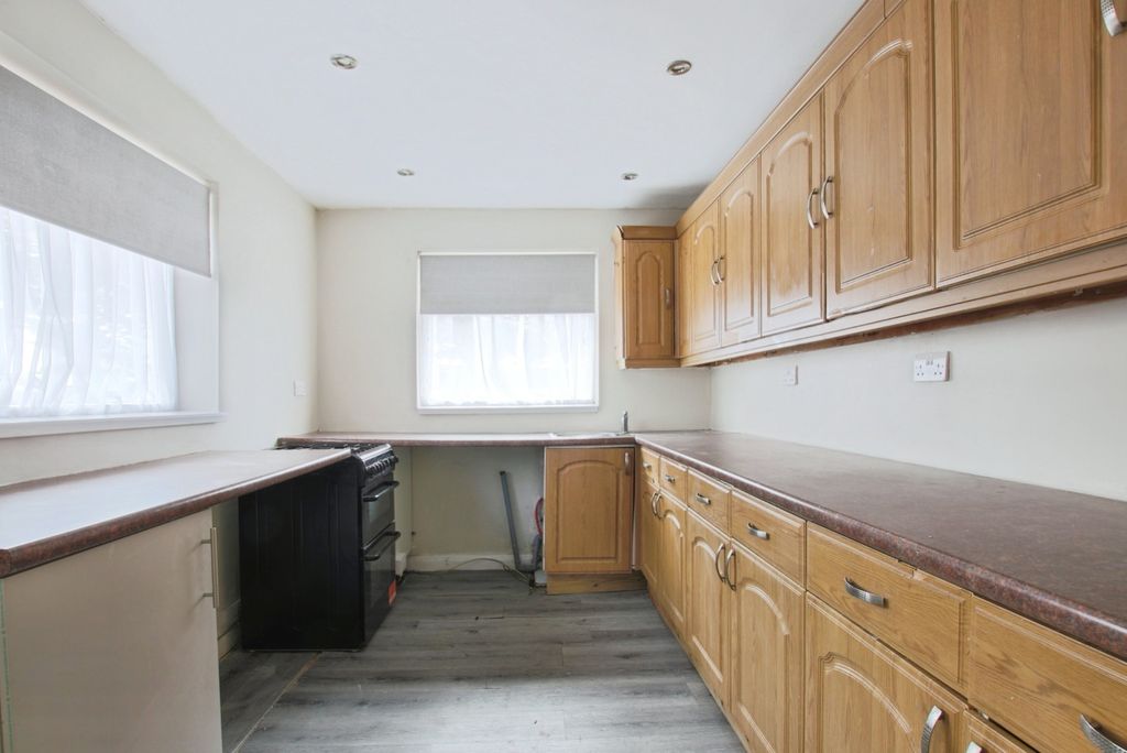 Property photo 2 of 10 4160564